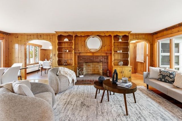 10 High Street, Nahant, MA 01908