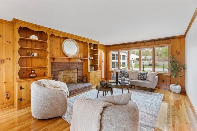 10 High Street, Nahant, MA 01908