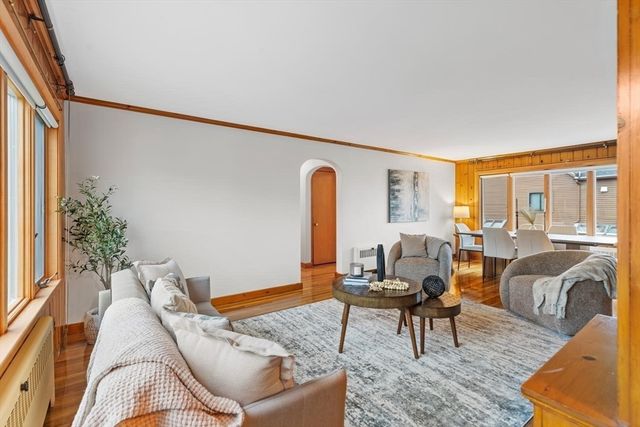 10 High Street, Nahant, MA 01908