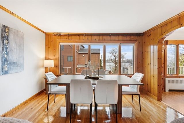 10 High Street, Nahant, MA 01908