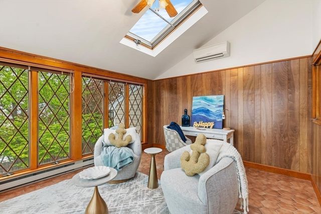 10 High Street, Nahant, MA 01908