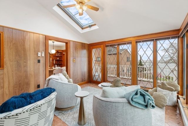 10 High Street, Nahant, MA 01908
