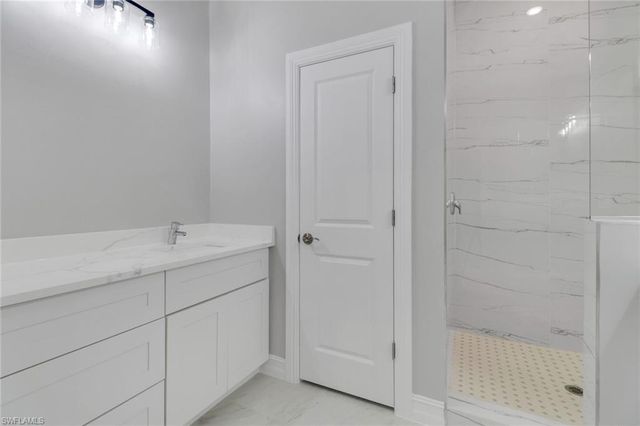 6138 Holt CT, Fort Myers, FL 33905
