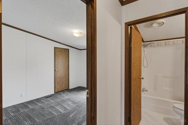 5704 State Route 73, Chester Twp, OH 45177