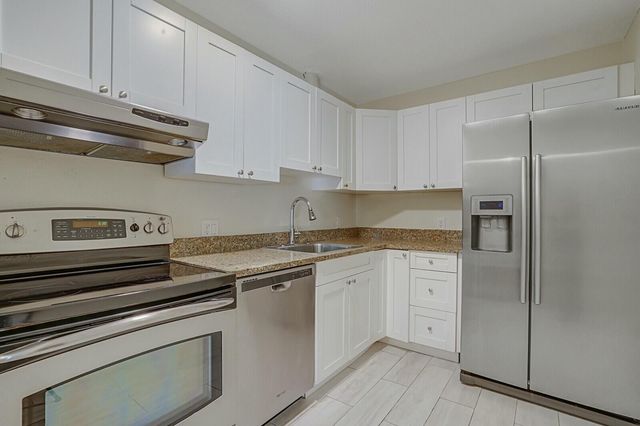 326 SE 1st Avenue, Delray Beach, FL 33444