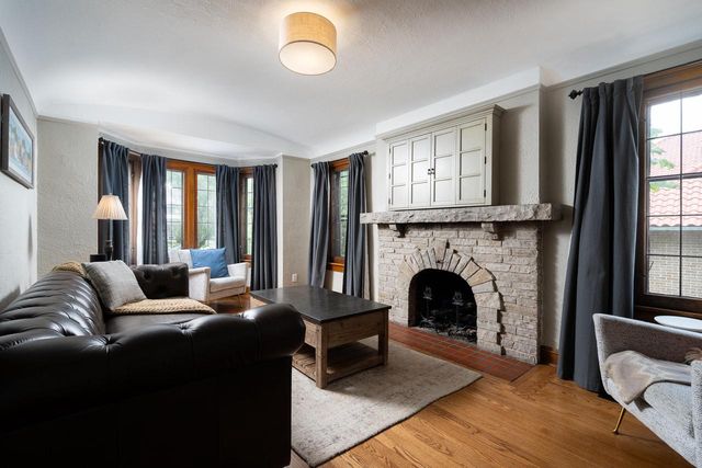 7023 Grand PARKWAY, Wauwatosa, WI 53213