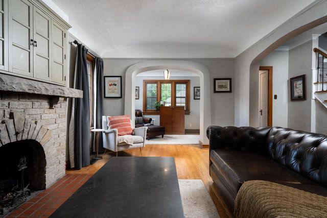 7023 Grand PARKWAY, Wauwatosa, WI 53213
