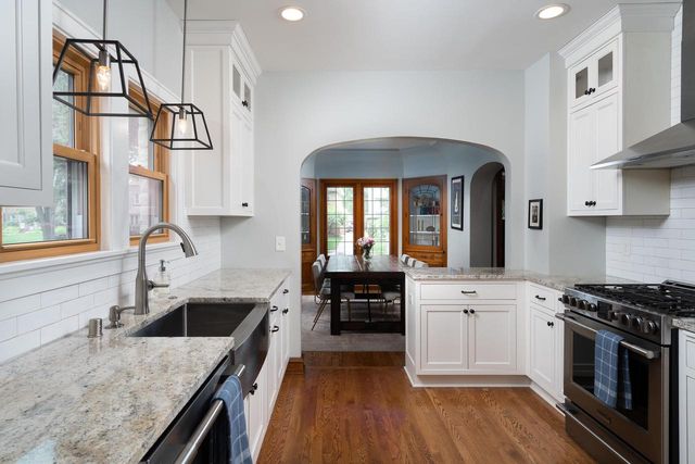 7023 Grand PARKWAY, Wauwatosa, WI 53213