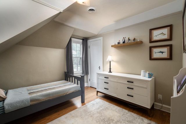 7023 Grand PARKWAY, Wauwatosa, WI 53213
