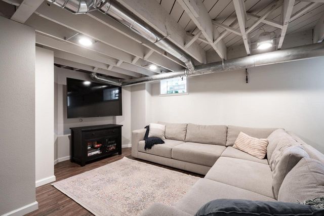 7023 Grand PARKWAY, Wauwatosa, WI 53213
