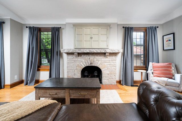 7023 Grand PARKWAY, Wauwatosa, WI 53213