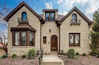 7023 Grand PARKWAY, Wauwatosa, WI 53213