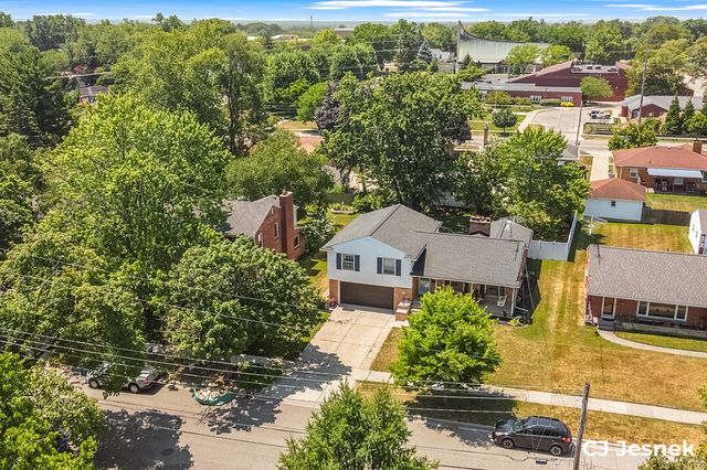 1929 Lotus Avenue SE, Grand Rapids, MI 49506