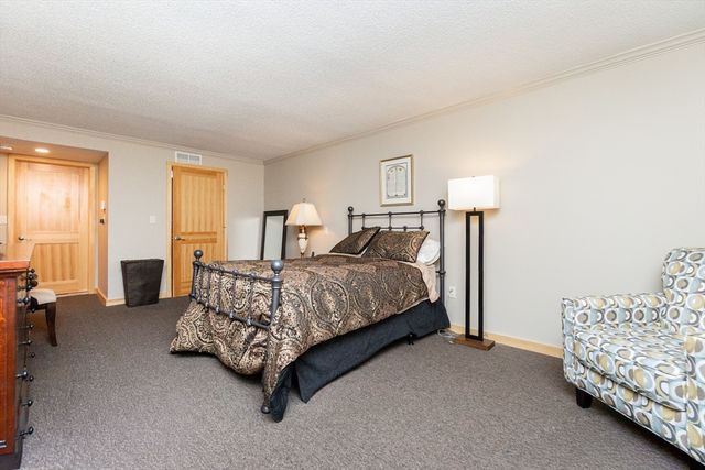 404 Paradise Rd 1T, Swampscott, MA 01907