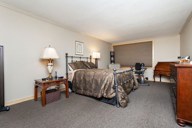 404 Paradise Rd 1T, Swampscott, MA 01907