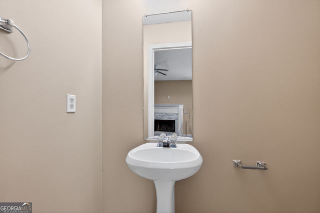 5605 Rock Shoals Way, Atlanta, GA 30349