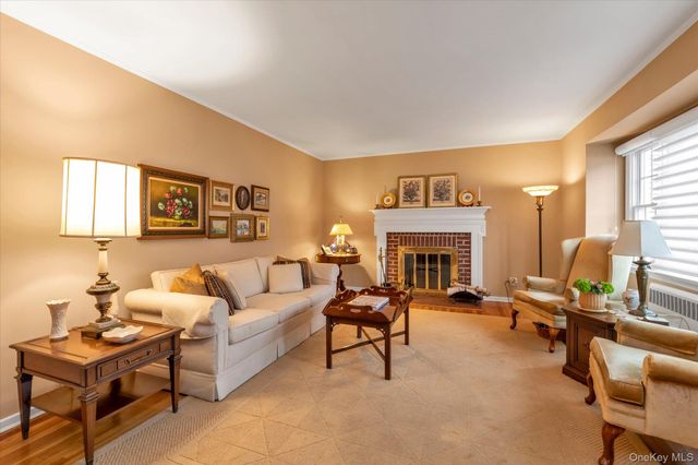 55 Vassar Street, Garden City, NY 11530