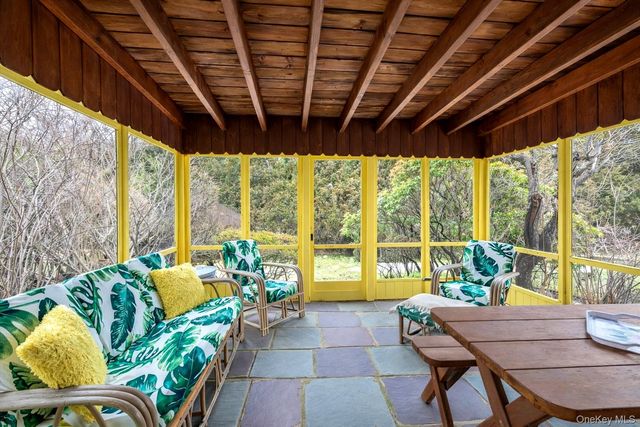 55 Vassar Street, Garden City, NY 11530