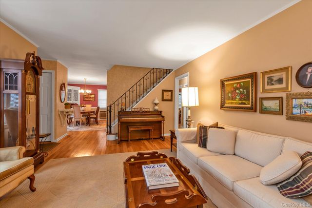 55 Vassar Street, Garden City, NY 11530