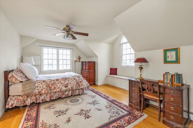 55 Vassar Street, Garden City, NY 11530