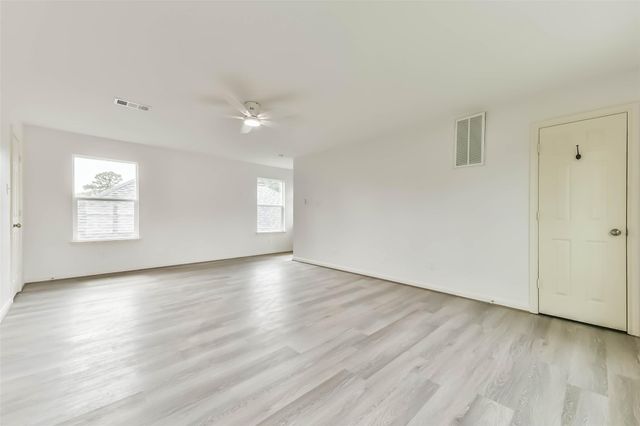 8022 17th Green Drive, Humble, TX 77346