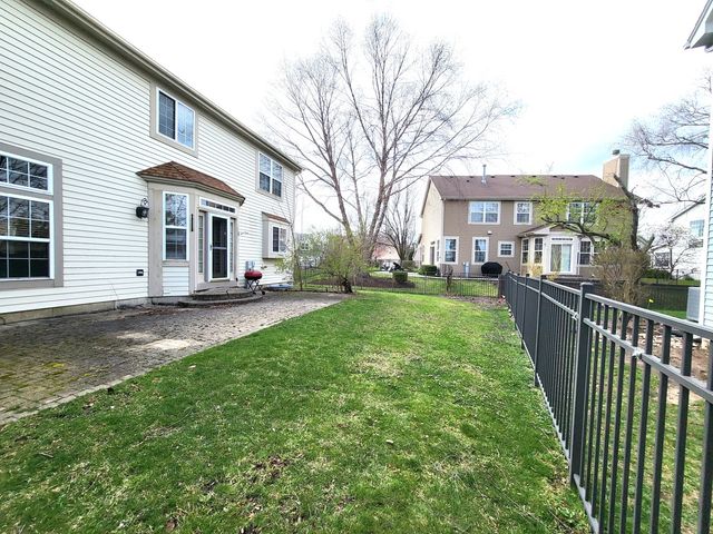 18392 Springwood Drive, Grayslake, IL 60030