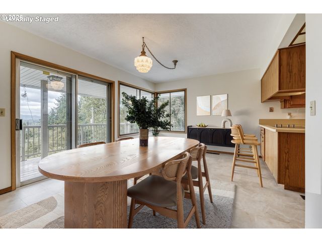 7040 Sw 2ND Ave, Portland, OR 97219