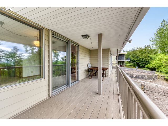 7040 Sw 2ND Ave, Portland, OR 97219