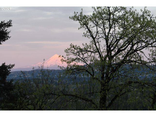 7040 Sw 2ND Ave, Portland, OR 97219