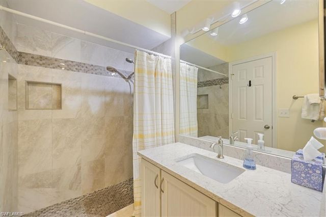 11921 Seabreeze Cove LN 202, Fort Myers, FL 33908