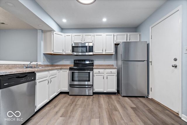 11503 Creekview Lane, Indianapolis, IN 46236