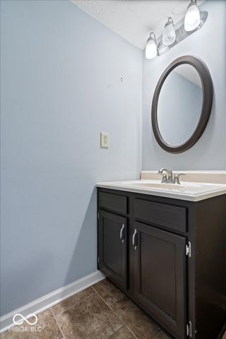 11503 Creekview Lane, Indianapolis, IN 46236