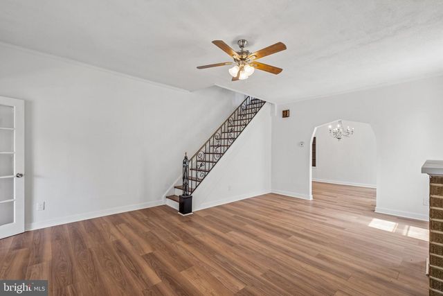 627 WALNUT ST, Darby, PA 19023