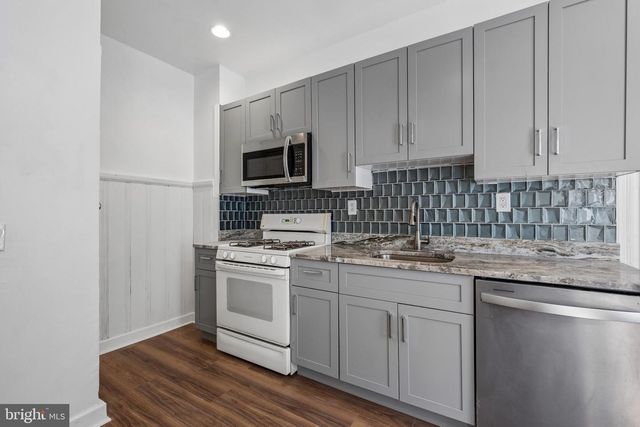 627 WALNUT ST, Darby, PA 19023