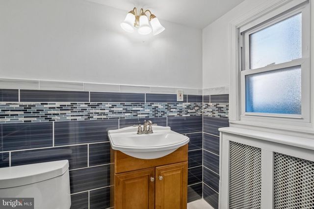 627 WALNUT ST, Darby, PA 19023