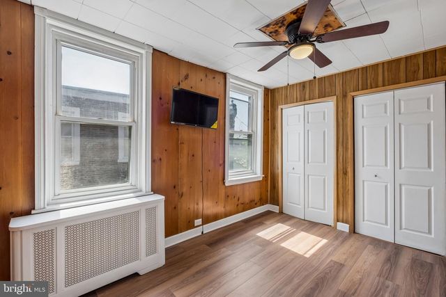 627 WALNUT ST, Darby, PA 19023