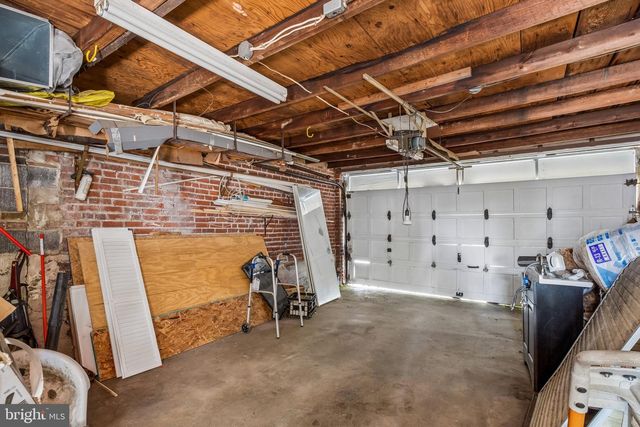 627 WALNUT ST, Darby, PA 19023