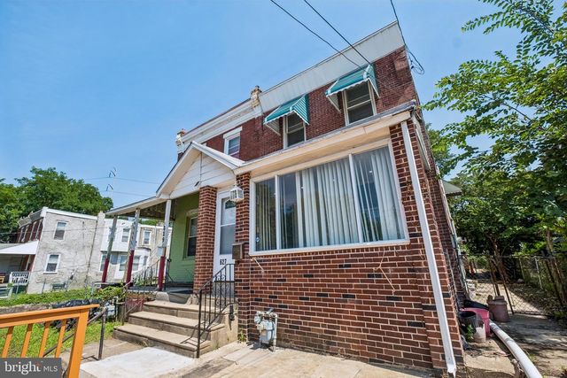 627 WALNUT ST, Darby, PA 19023