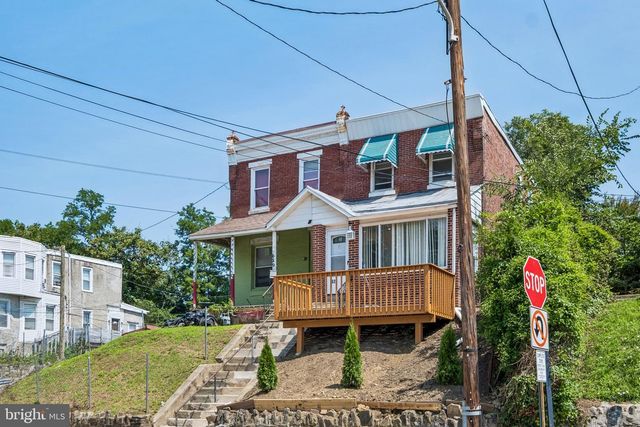 627 WALNUT ST, Darby, PA 19023