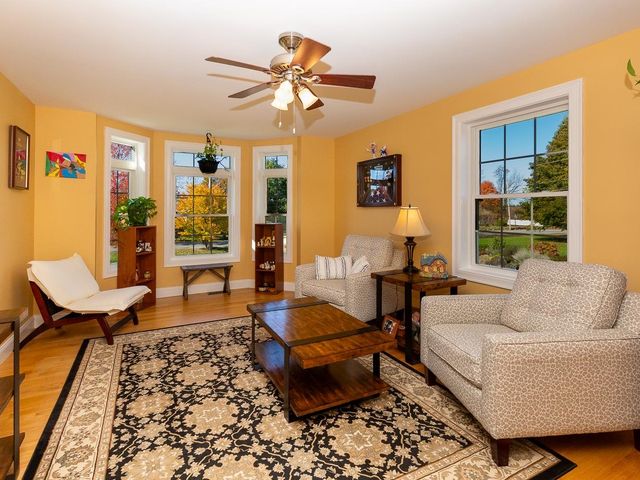 18 North Road, East Kingston, NH 03827