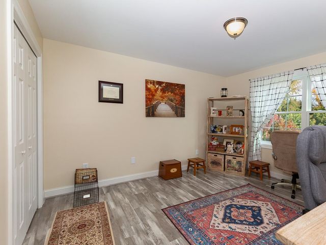 18 North Road, East Kingston, NH 03827