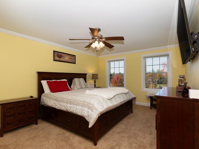 18 North Road, East Kingston, NH 03827