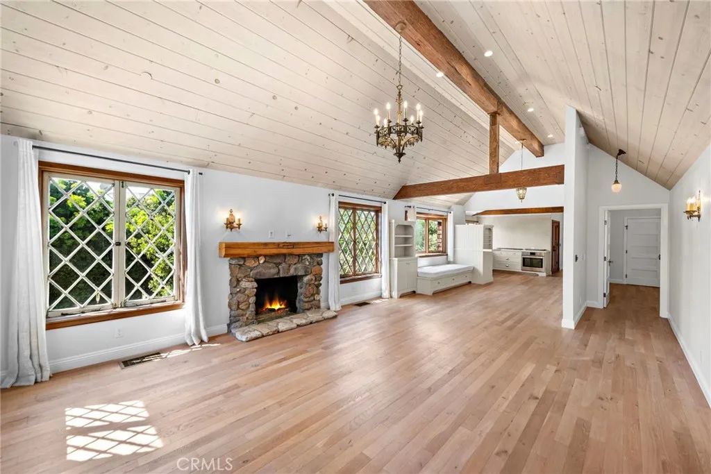 274 Wave Street, Laguna Beach, CA 92651