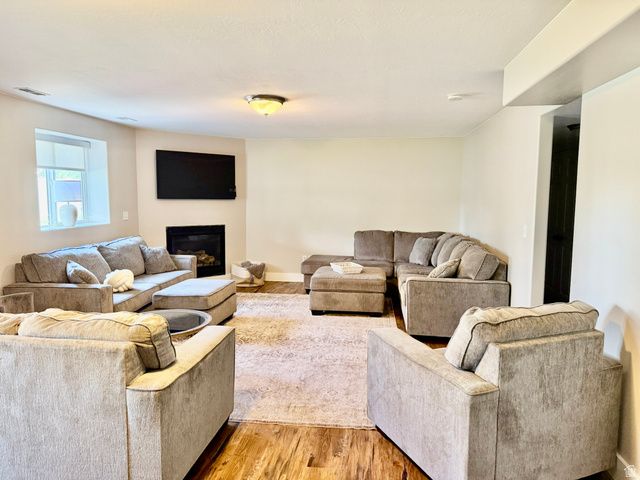 3589 N REMUDA DR, Farr West, UT 84404