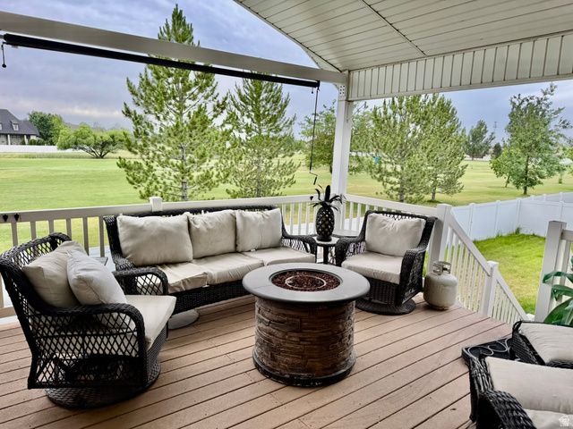 3589 N REMUDA DR, Farr West, UT 84404