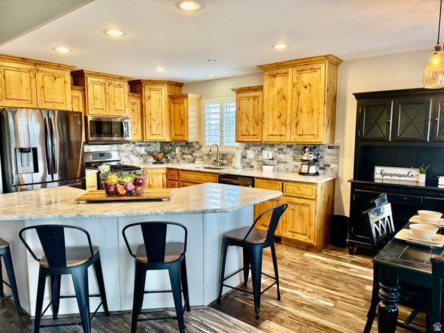 3589 N REMUDA DR, Farr West, UT 84404