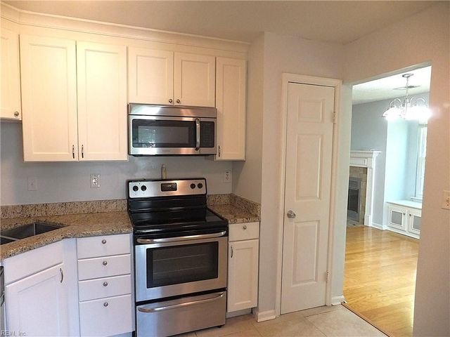 4312 Briarbush LN, Virginia Beach, VA 23453