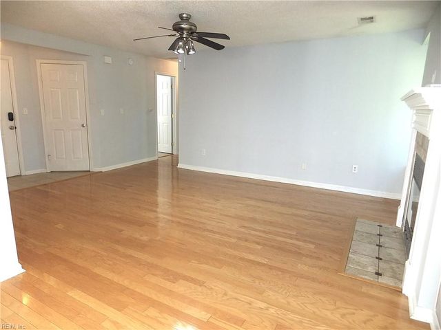 4312 Briarbush LN, Virginia Beach, VA 23453