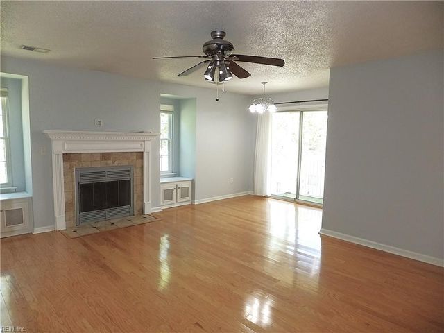 4312 Briarbush LN, Virginia Beach, VA 23453