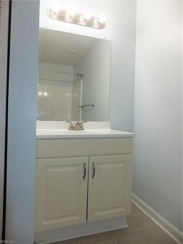 4312 Briarbush LN, Virginia Beach, VA 23453